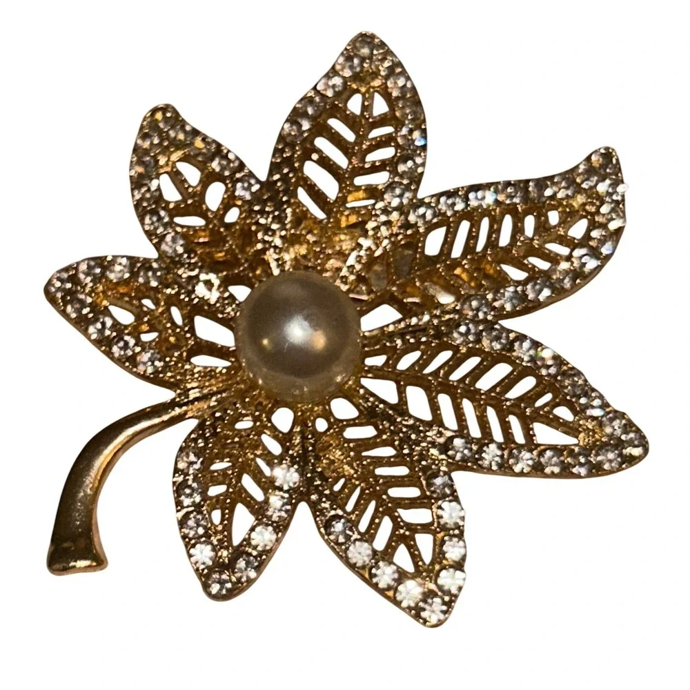 Gold Tone Leaf Brooch Faux Pearl Rhinestone‎ Filigree Floral Pin Vintage Style